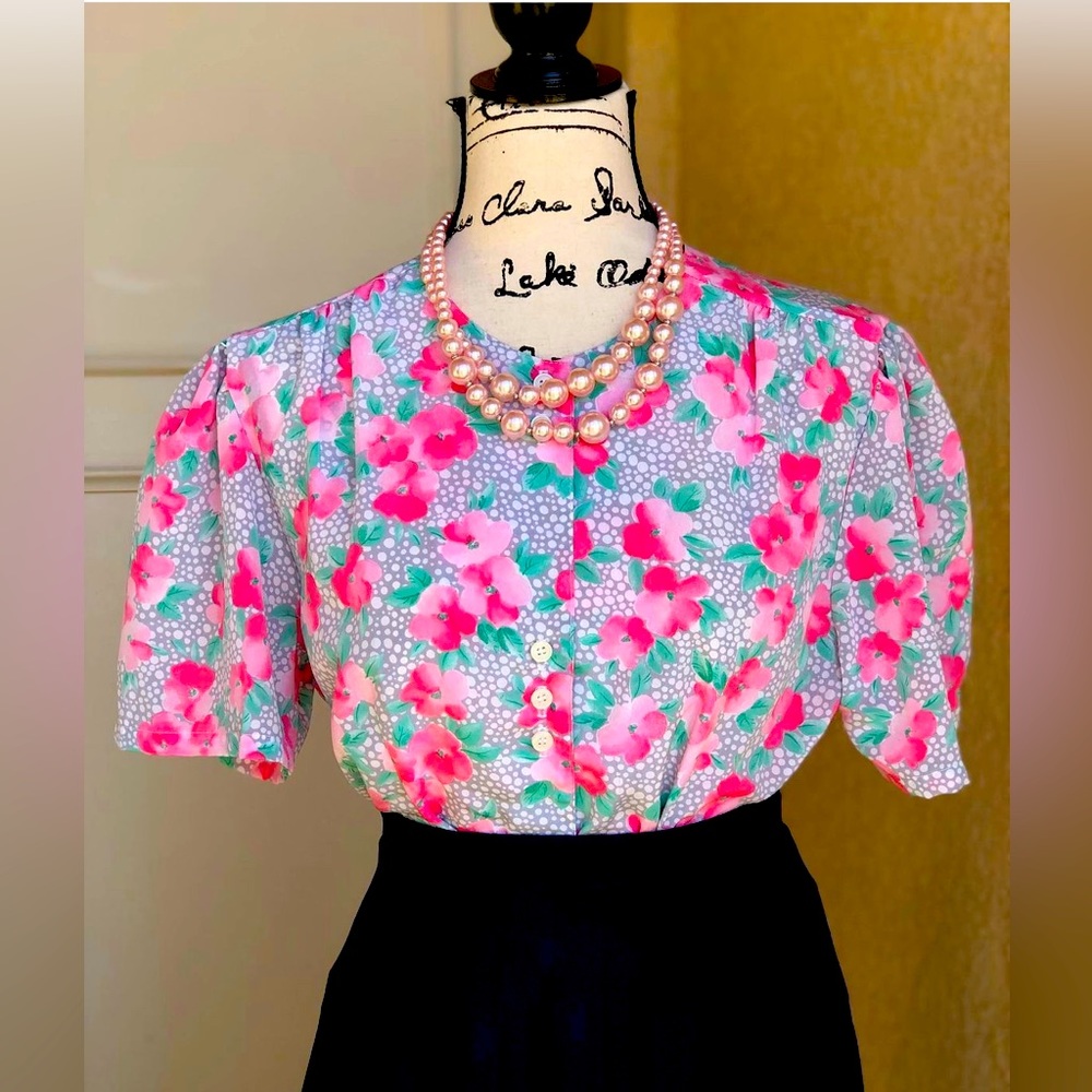 Vintage button up blouse